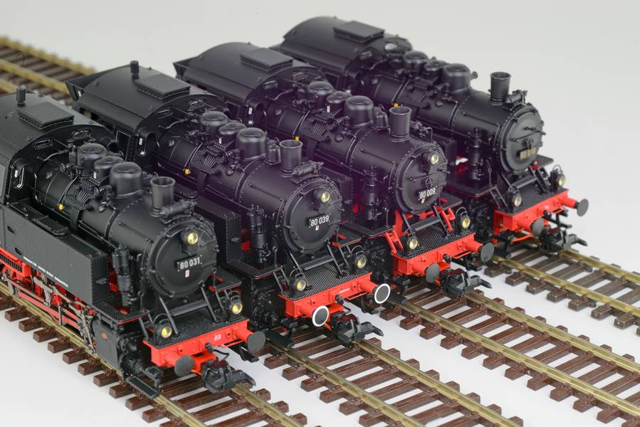 ESU BR 80 Stoomlocomotief H0 – Digitaal met LokSound 5 en Rookgenerator – DC/AC – 2-rail & 3-rail