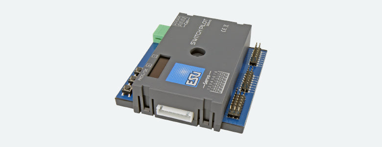 ESU SwitchPilot 3 Servo (art. 51832) – 8x servo-decoder DCC/MM met OLED