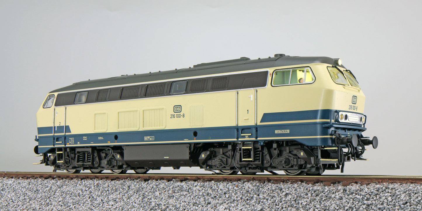ESU Class V160 in H0 - 31001-31003-BR216